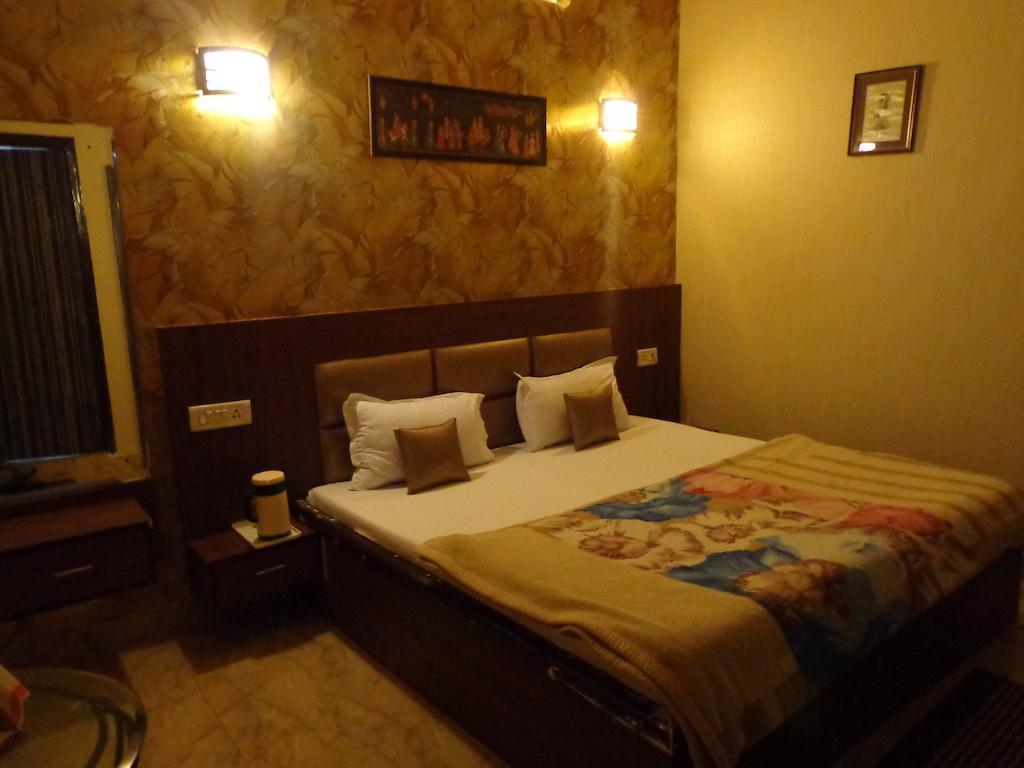 Aashyana Hotel Alwar Exterior photo