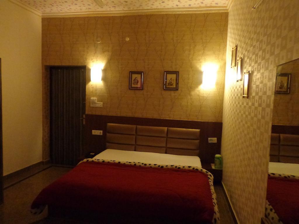 Aashyana Hotel Alwar Exterior photo