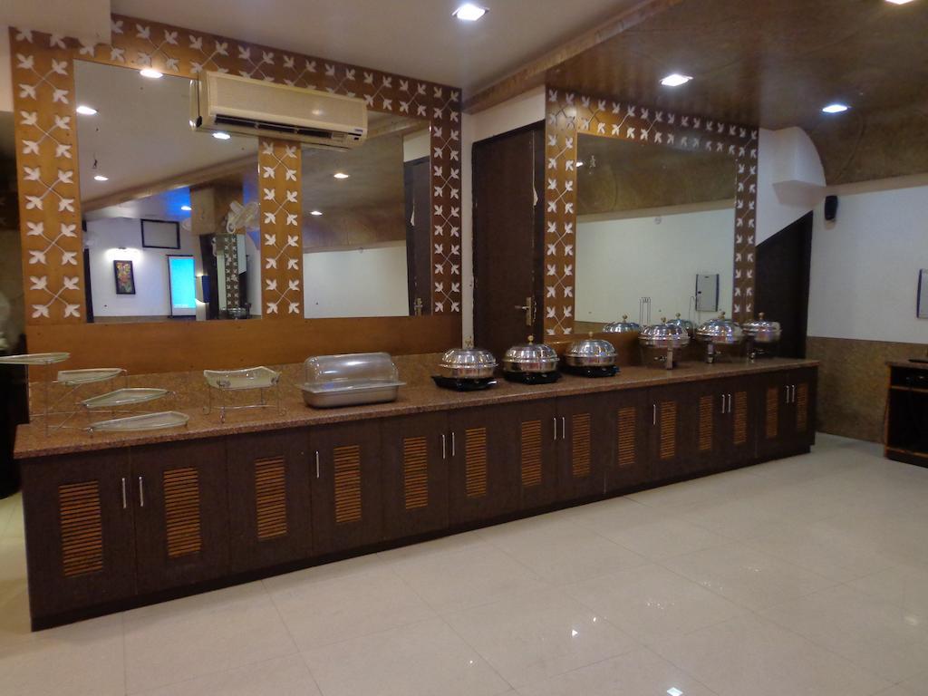 Aashyana Hotel Alwar Exterior photo