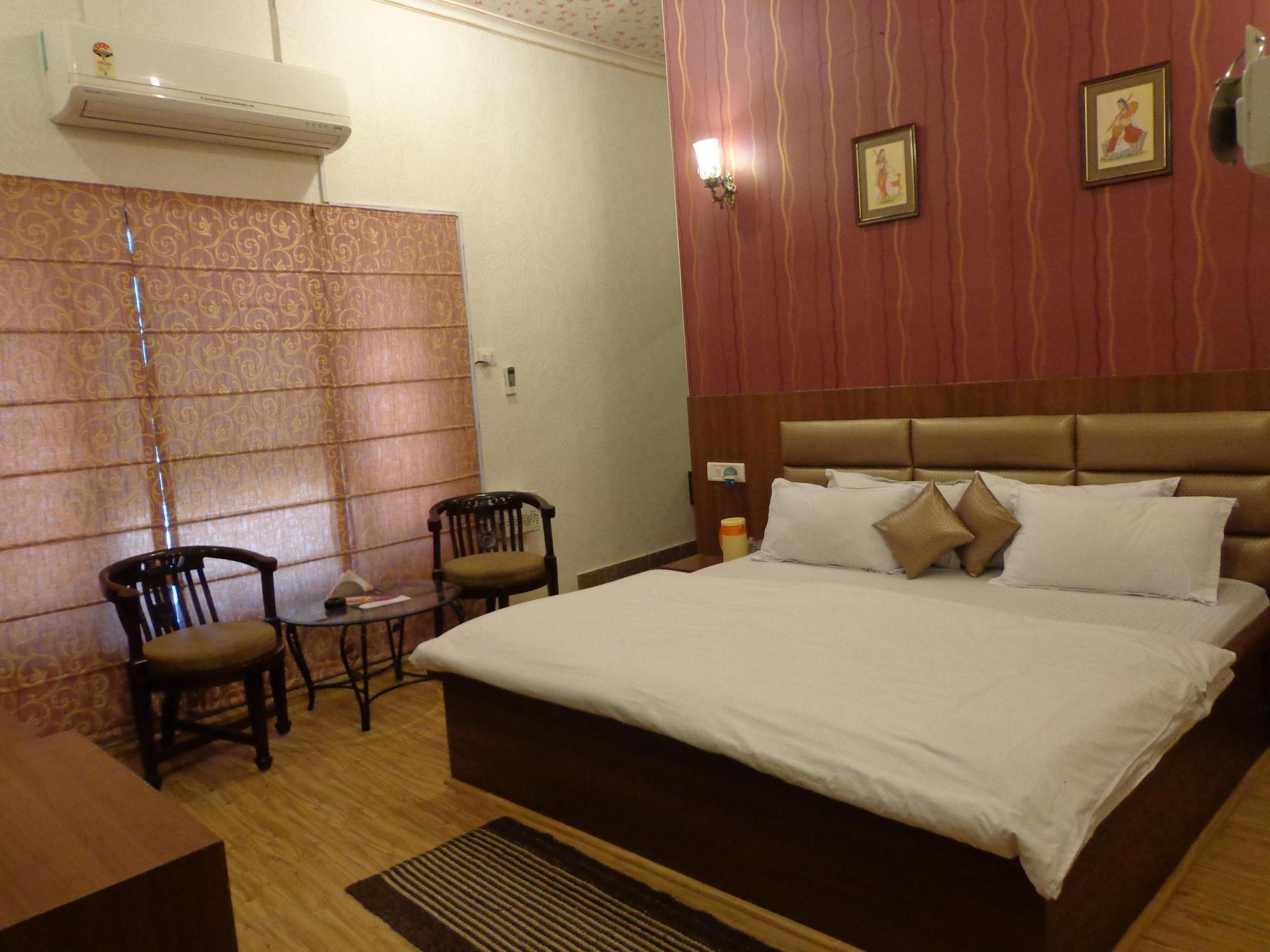 Aashyana Hotel Alwar Exterior photo
