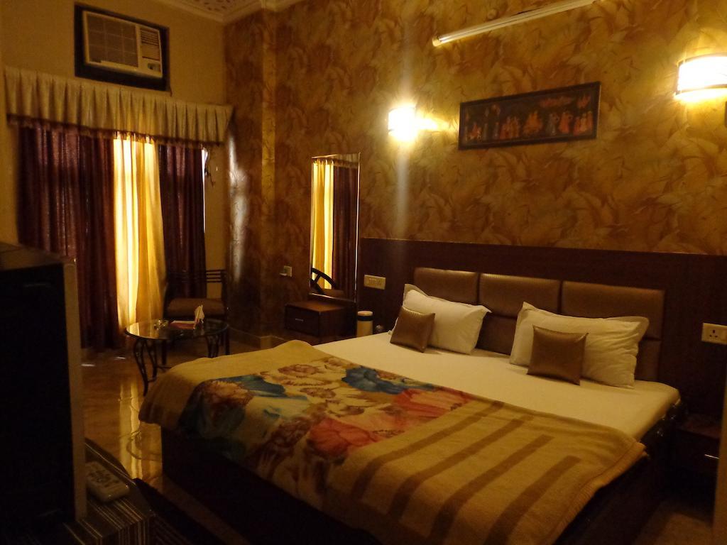 Aashyana Hotel Alwar Exterior photo